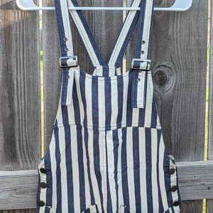 Forever 21 blue & off white striped short …